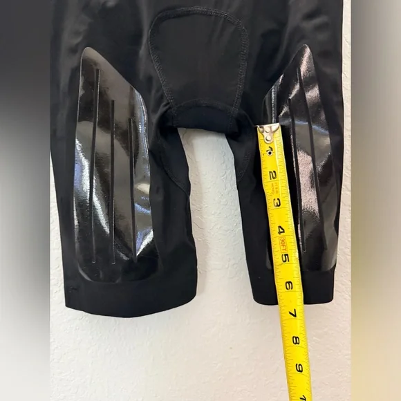 2XU Women/Junior TriSuit Active Front Zip Triathlon Black Sleeveless Skinsuit S - Picture 9 of 10